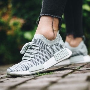 Adidas NMD R1 Primeknit Sneakers